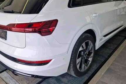 Audi e-tron 97.000 km 31.870 &euro; Helmstedt 38350