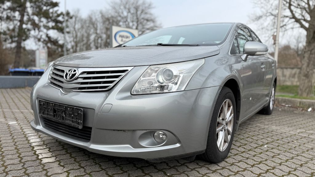 Toyota Avensis 91.500 km 7.600 &euro; Chemnitz 09130