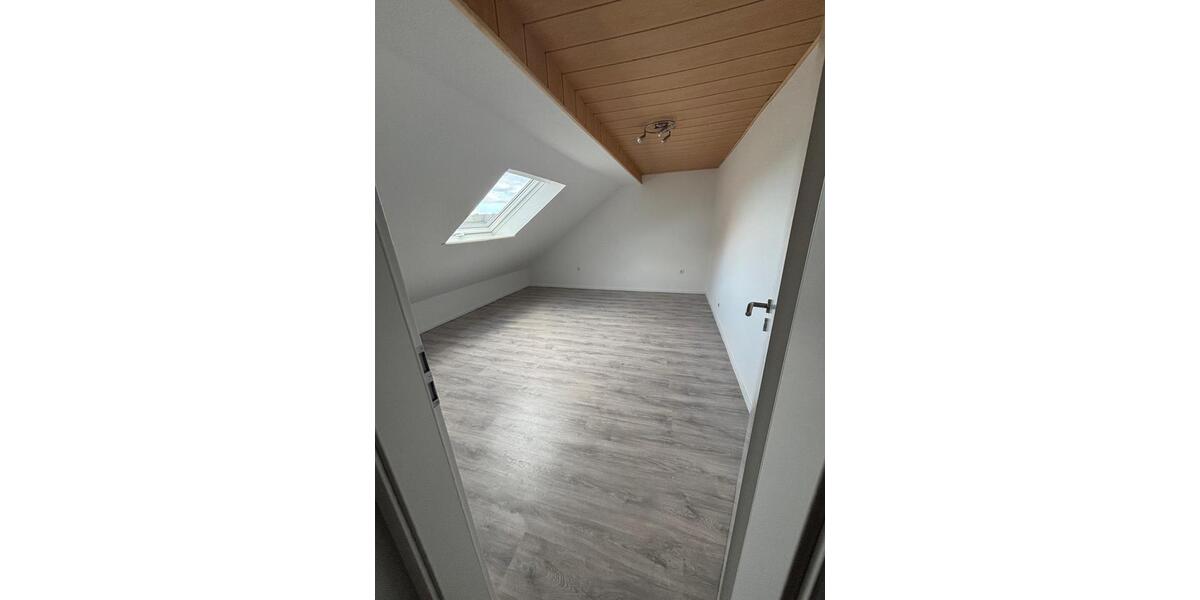 Dachgeschoßwohnung Frankenberg (Eder) - 3 Zimmer, 65 m&sup2;, 600&euro; | Angebot:26412975