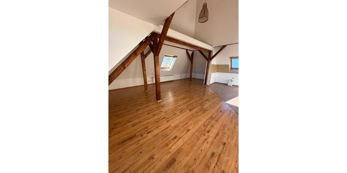 Dachgeschoßwohnung Aschersleben - 3 Zimmer, 85 m&sup2;, 669&euro; | Angebot:26441632