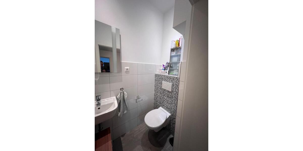 Etagenwohnung Hattingen - 5 Zimmer, 125 m&sup2;, 1.250&euro; | Angebot:24344944