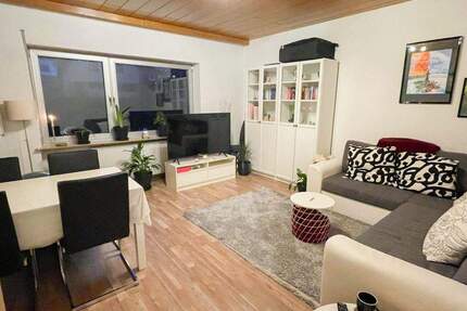 Ideal für Singles u. Paare | 1.OG | 2ZKB + Stellplatz u. Kellerraum | Balkon an der Wohnung 2 zimmer