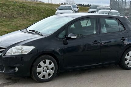 Toyota Auris 181.000 km 3.650 &euro; Dotternhausen 72359