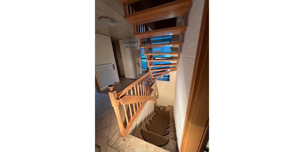 Einfamilienhaus Hameln Kernstadt - 6 Zimmer, 215 m&sup2;, 280.000&euro; | Angebot:27096935
