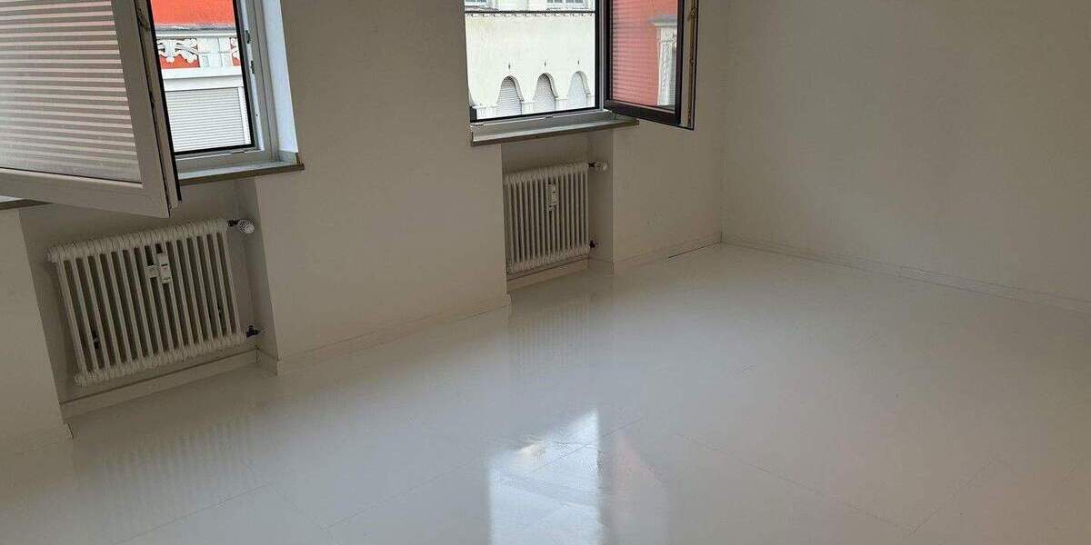 Etagenwohnung Mönchengladbach Stadtmitte - 2 Zimmer, 71 m&sup2;, 899&euro; | Angebot:25067161