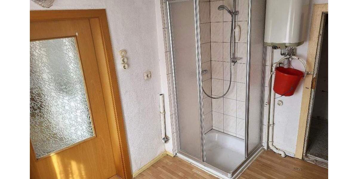 Einfamilienhaus Lengenfeld - 3 Zimmer, 90 m&sup2;, 30.000&euro; | Angebot:25670679