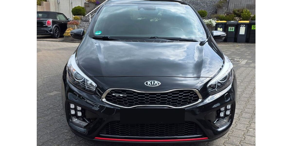 Kia ceed / Ceed 57.000 km 14.850 &euro; Wuppertal 42289