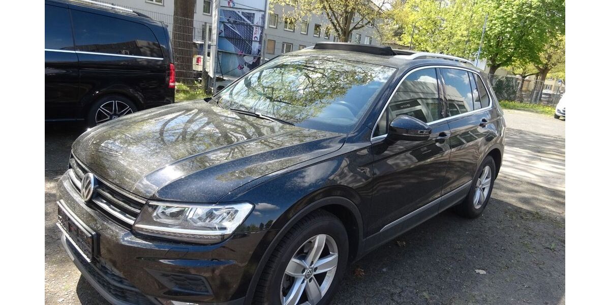 VW Tiguan 128.435 km 15.300 &euro; Frankfurt 60386