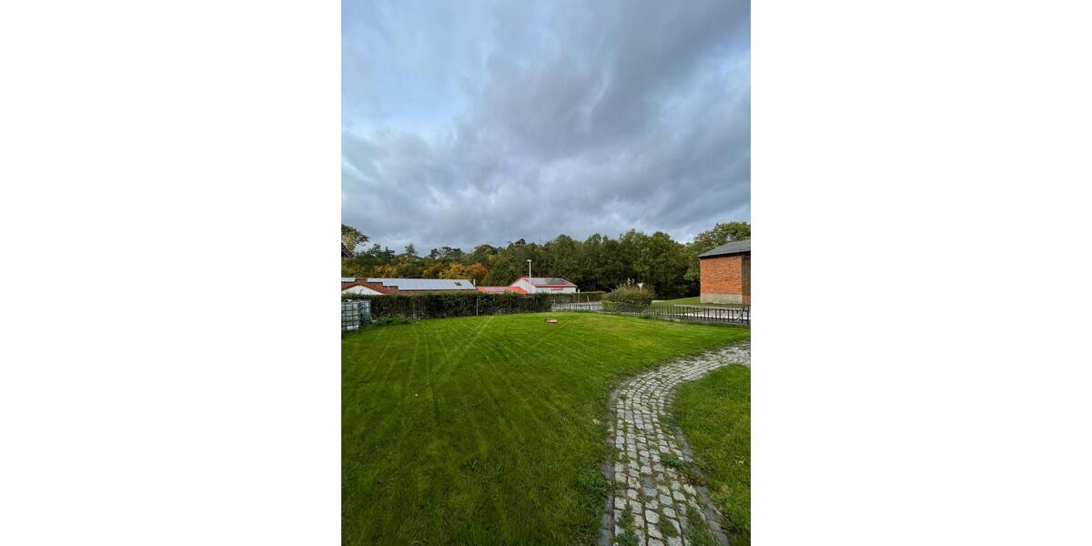 Haus in Meimbressen zum 01.04., 156 qm, 5 Zimmer, großer Garten 5 zimmer