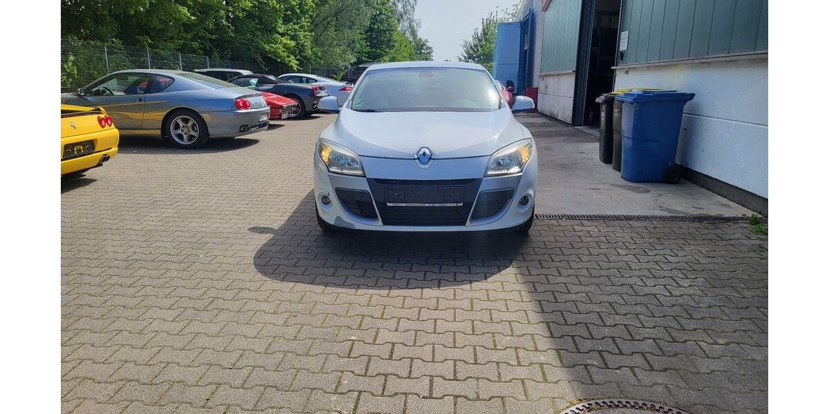 Renault Megane 162.104 km 2.790 &euro; Neckarsulm 74172