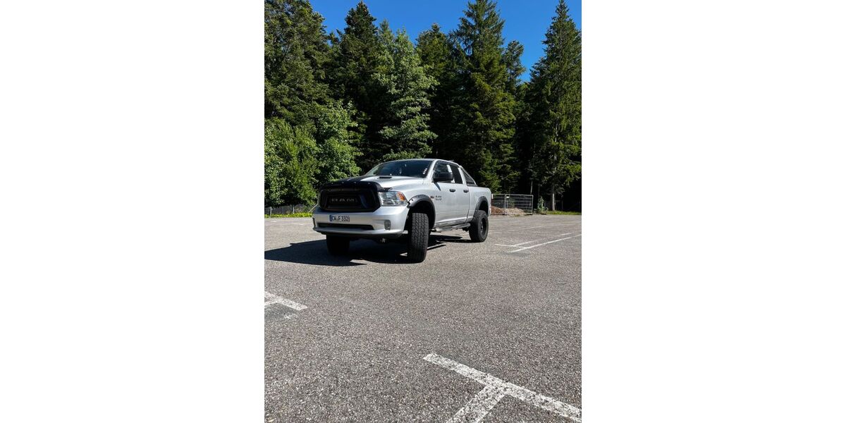 Dodge RAM 104.215 km 29.999 &euro; Schömberg 75328