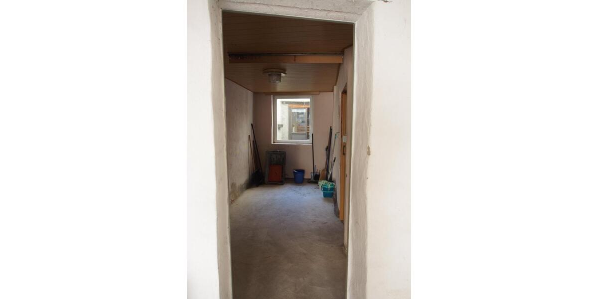 Reihenhaus Naumburg (Saale) - 4 Zimmer, 100 m&sup2;, 75.000&euro; | Angebot:26533168