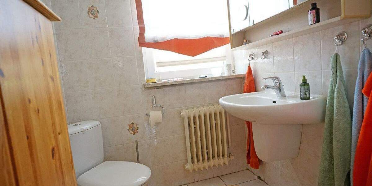 Mehrfamilienhaus, Wohnhaus Kaufungen / Oberkaufungen Oberkaufungen - 7 Zimmer, 202 m&sup2;, 280.000&euro; | Angebot:25152604