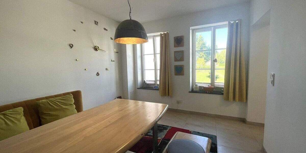 Einfamilienhaus Saarlouis - 5 Zimmer, 135 m&sup2;, 1.760&euro; | Angebot:24424035