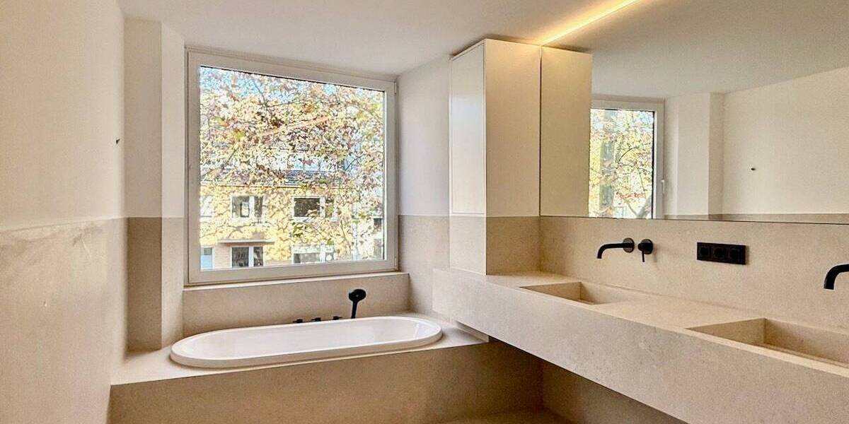 Etagenwohnung Düsseldorf Düsseltal - 4 Zimmer, 161 m&sup2;, 3.990&euro; | Angebot:26331563