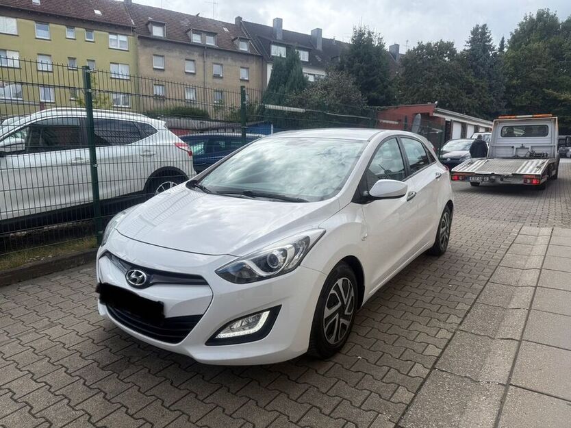i30