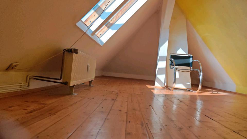 Dachgeschoßwohnung Kassel Südstadt - 3 Zimmer, 70 m&sup2;, 160.000&euro; | Angebot:27531544
