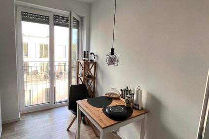 Nur für Studenten und Auszubildende: WG-Zimmer in einer Jungs-WG frei! 1 zimmer