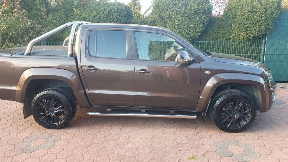 VW Amarok 138.500 km 24.900 € Grußendorf 38524