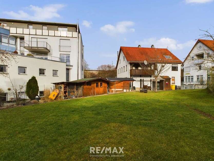 Haus zum Kaufen in Weinstadt 565.000 € 191 m² 9 zimmer