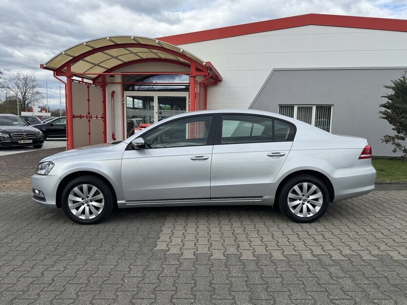 VW Passat 1.4 TSI Limousine /Tempomat/Klimaauto/Fsh 77.000 km 7.990 € Leipzig 04347