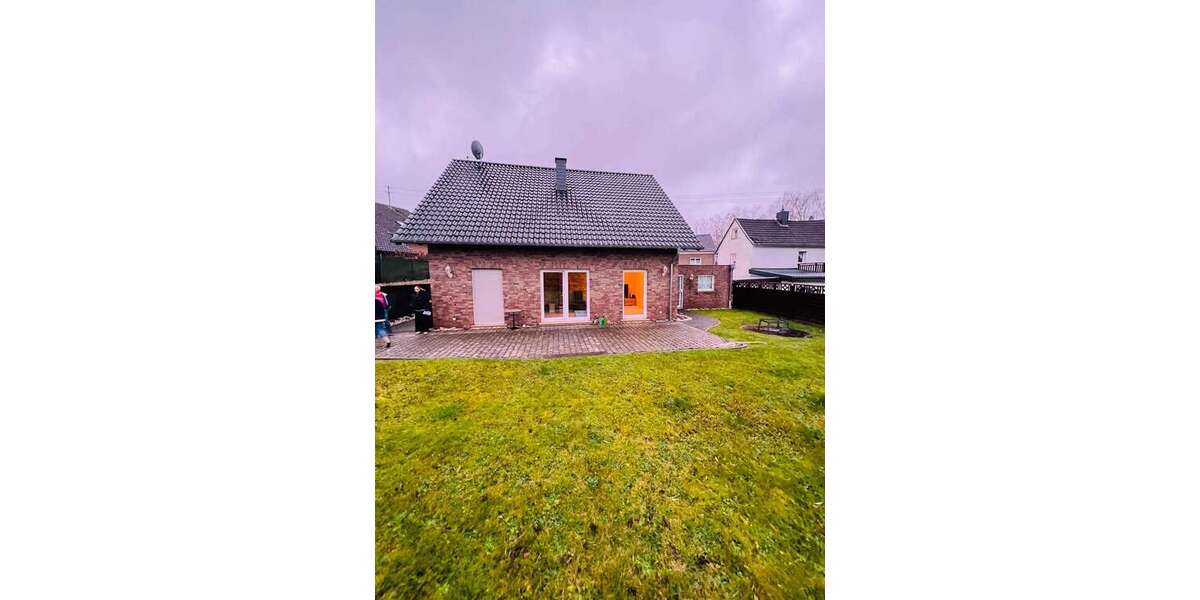 Haus zum Mieten in Kall 1.385 € 149 m² 7 zimmer