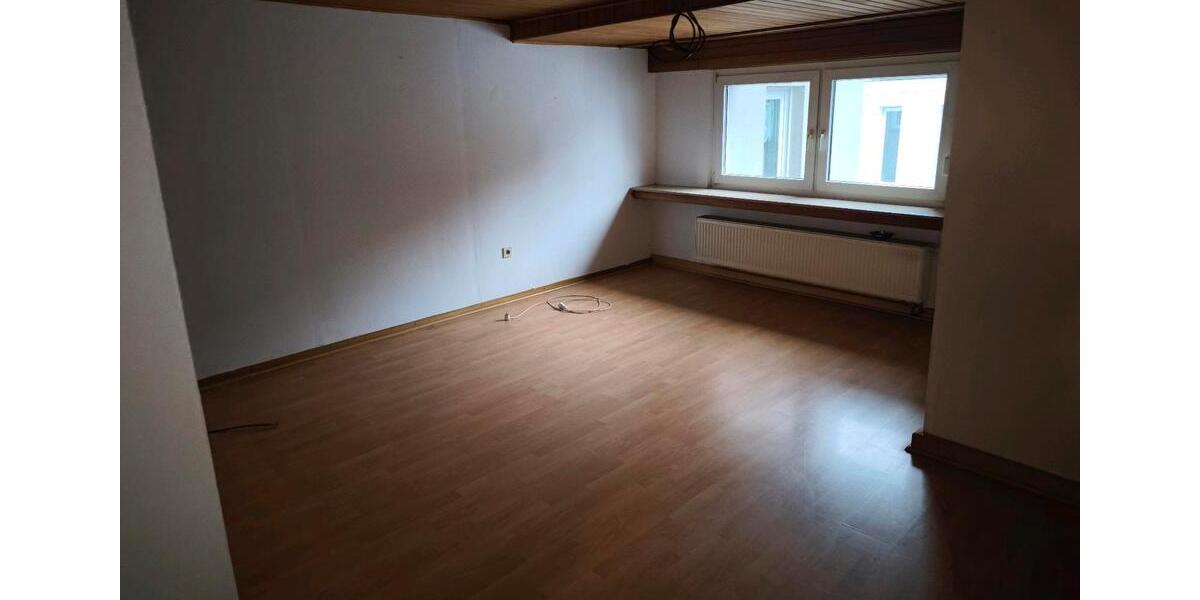 Einfamilienhaus Arnsberg Rusch - 8 Zimmer, 160 m&sup2;, 1.000&euro; | Angebot:25307301