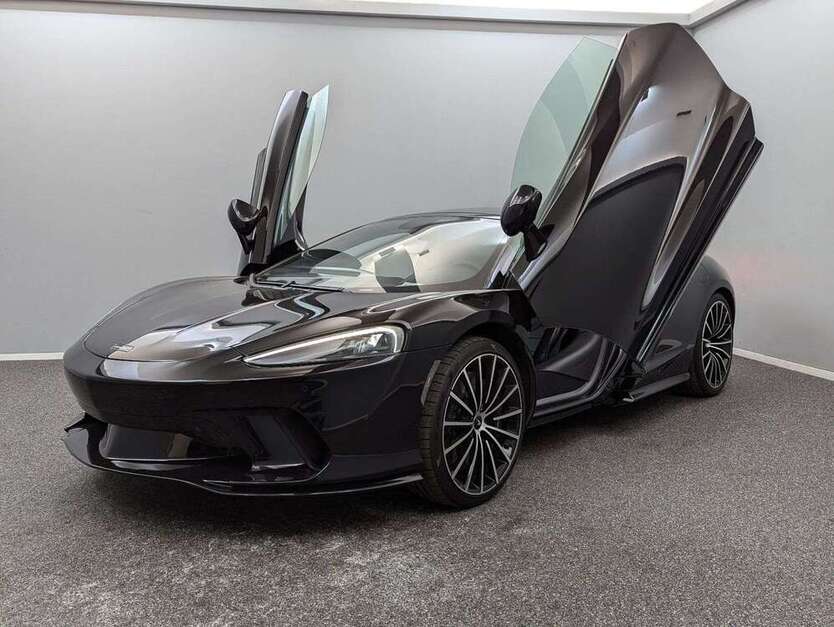 McLaren GT 2.300 km 182.999 € Reutlingen 72766