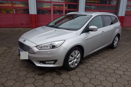 Ford Focus 86.615 km 11.900 € Bremen 28325