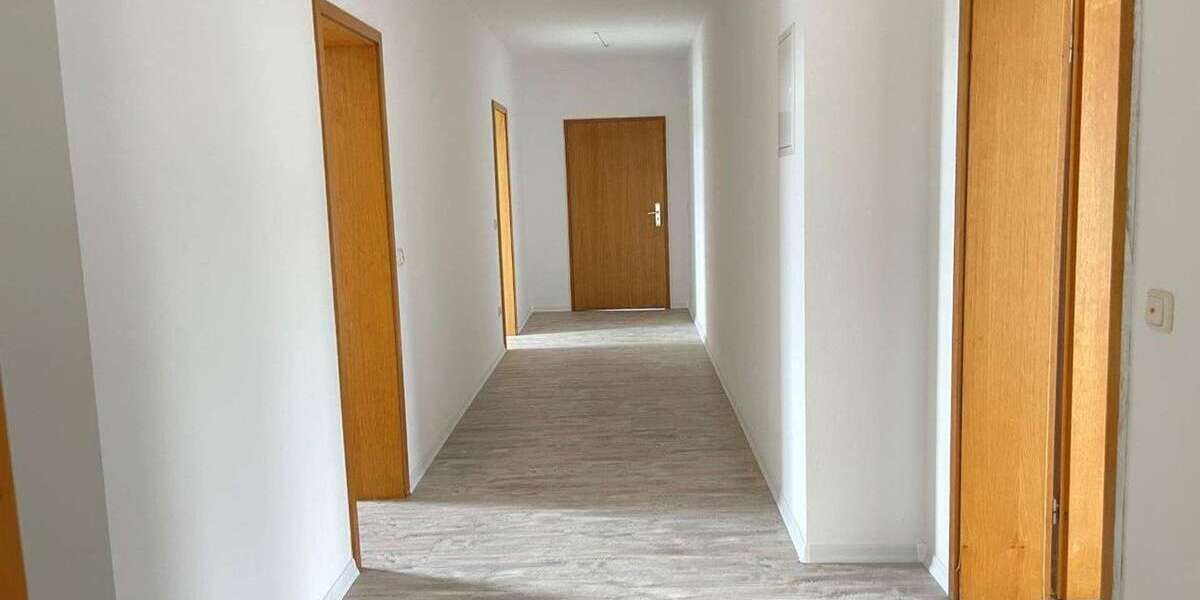 geräumige 3 Zi.-Wohnung inkl. Einbauküche in Pößnecker Stadtvilla - Dachgeschoßwohnung Pößneck Jüdewein | Angebot:21478606