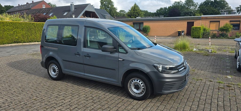 VW Caddy 193.000 km 9.700 € Wilhelmshaven 26382