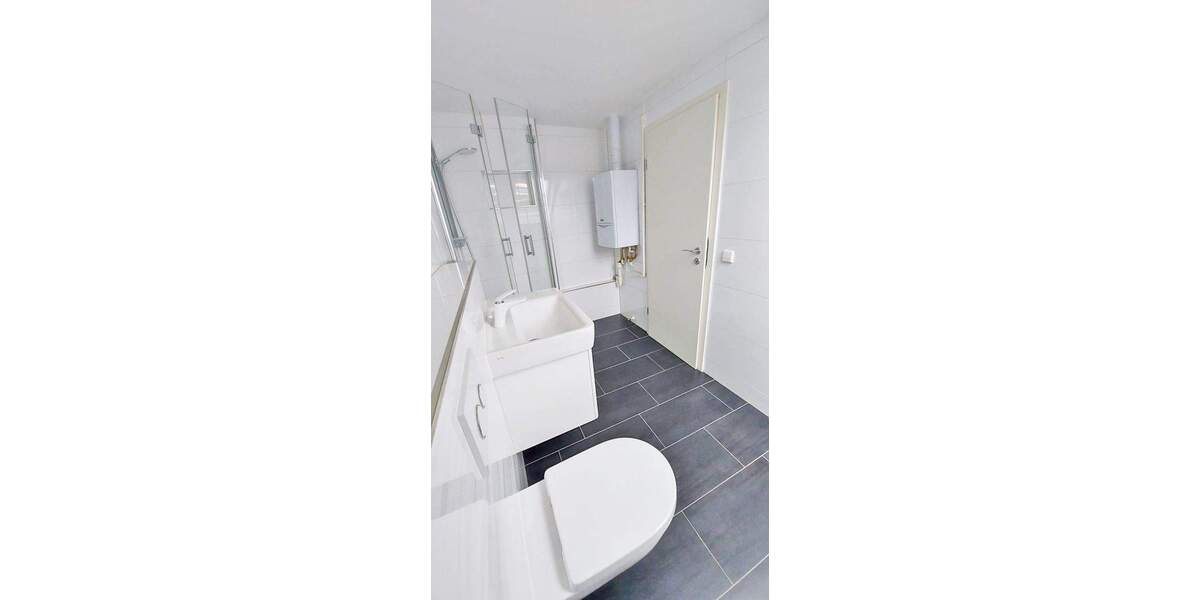 Etagenwohnung Döbeln - 3 Zimmer, 64 m&sup2;, 390&euro; | Angebot:25043209