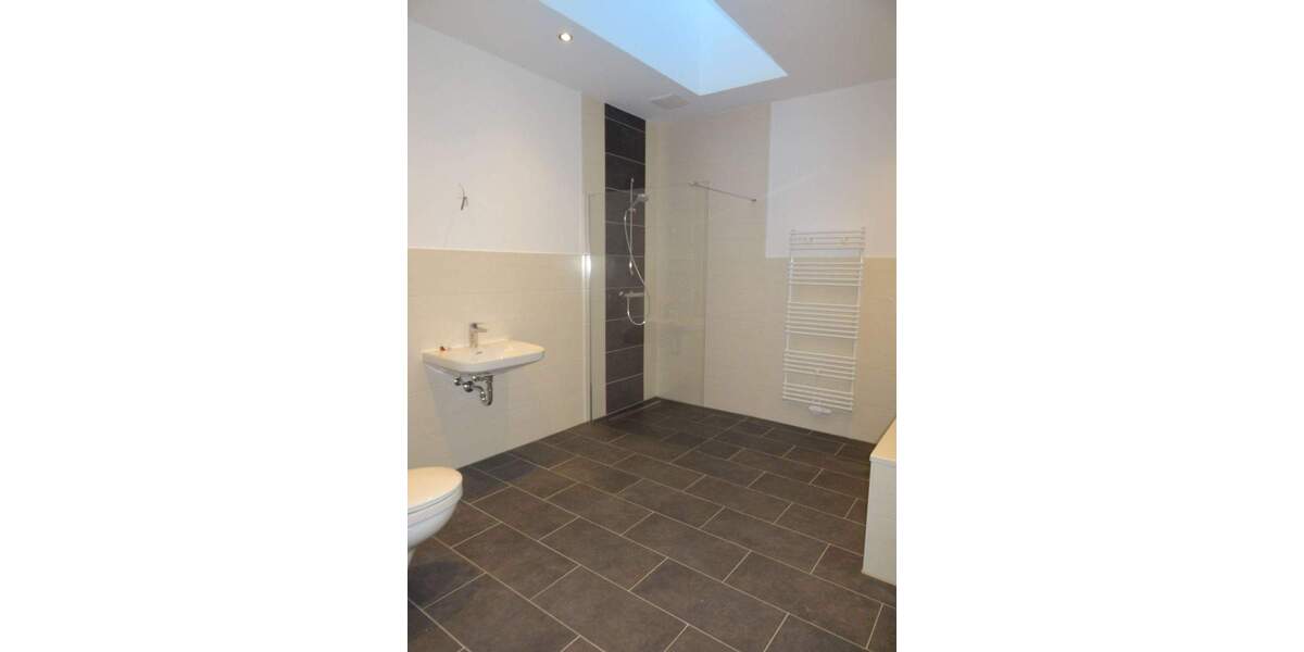 Zimmer Rathenow Rathenow West - 4 Zimmer, 145 m&sup2;, 1.160&euro; | Angebot:25665406