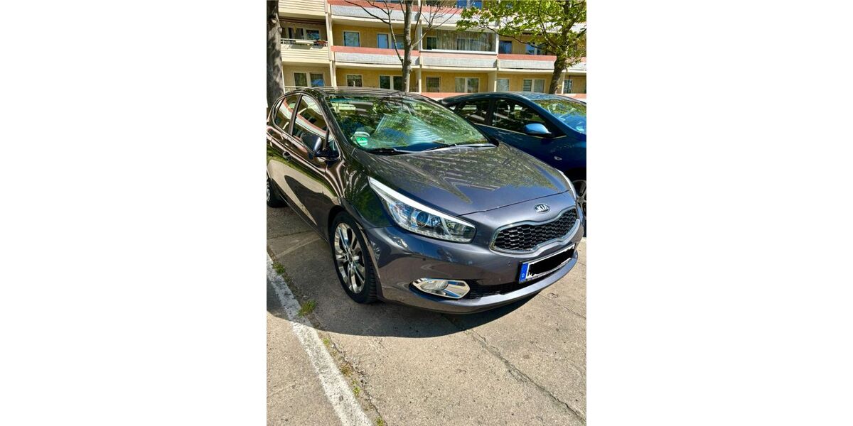 Kia ceed / Ceed 90.000 km 9.399 &euro; Neubrandenburg 17036
