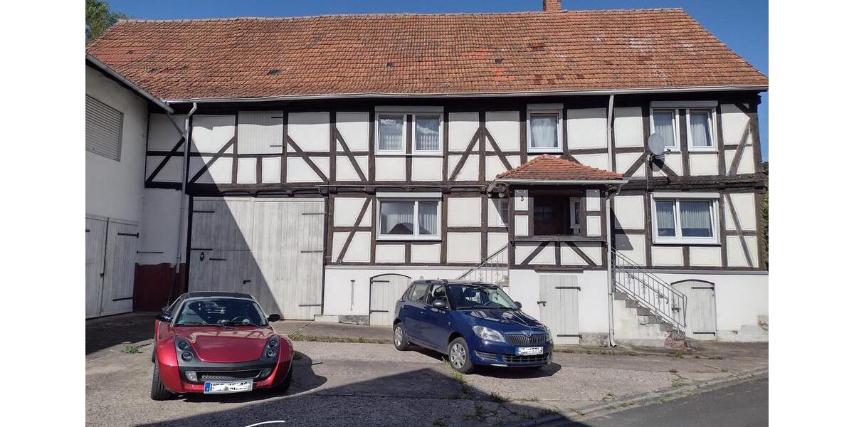 Einfamilien Fachwerkhaus mit Scheune, Garage, Stall u. Garten! 7 zimmer