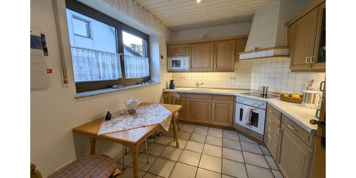 Mehrfamilienhaus, Wohnhaus Voerde - 8 Zimmer, 247 m&sup2;, 499.000&euro; | Angebot:24691287