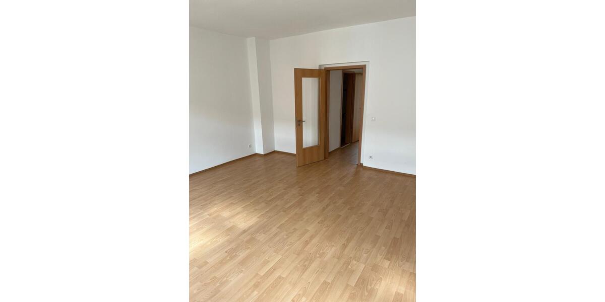 Etagenwohnung Cottbus Spremberger Vorstadt - 1 Zimmer, 38 m&sup2;, 230&euro; | Angebot:26623898