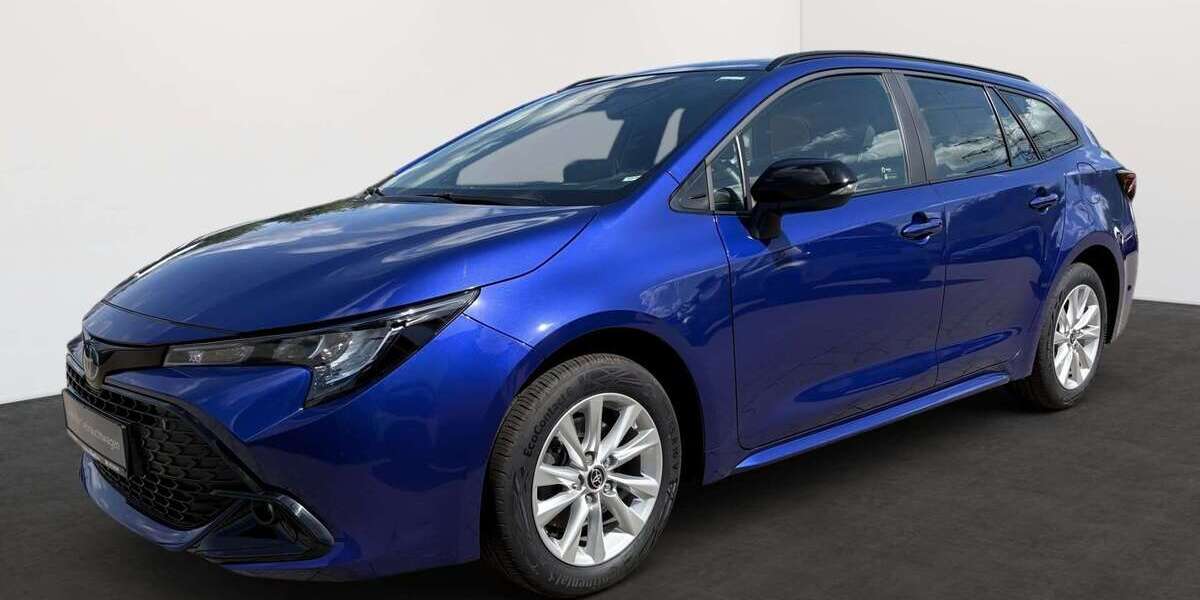 Toyota Corolla 15.870 km 28.990 &euro; Villingen-Schwenningen 78048