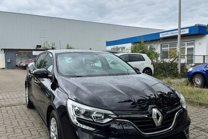Renault Megane 88.700 km 8.400 € Goslar 38640