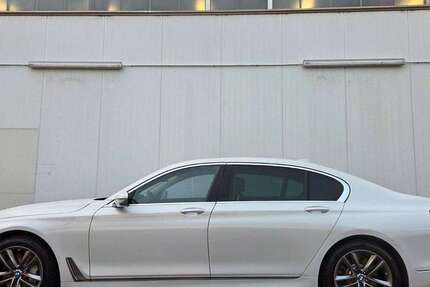 BMW 750 36.400 km 34.900 &euro; Hamburg 22419