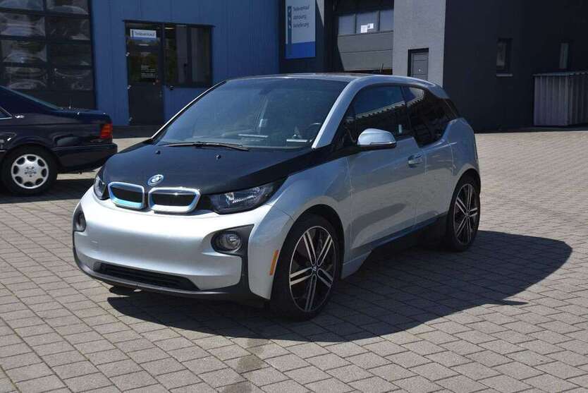 i3