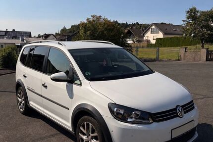 VW Touran 262.500 km 8.500 &euro; Limburg 65554