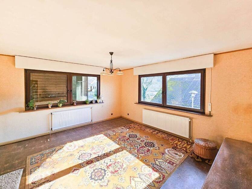 Freistehendes EFH im Bungalowstil in ruhiger Lage von NeustadtWied. 25 Min. Kreuz BNSU, 4 Min. A3