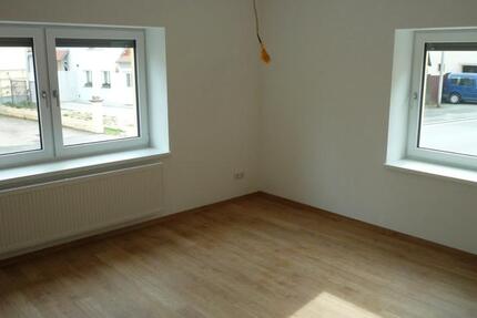 Wohnung Eggolsheim - 3 Zimmer, 80 m&sup2;, 800&euro; | Angebot:26416860