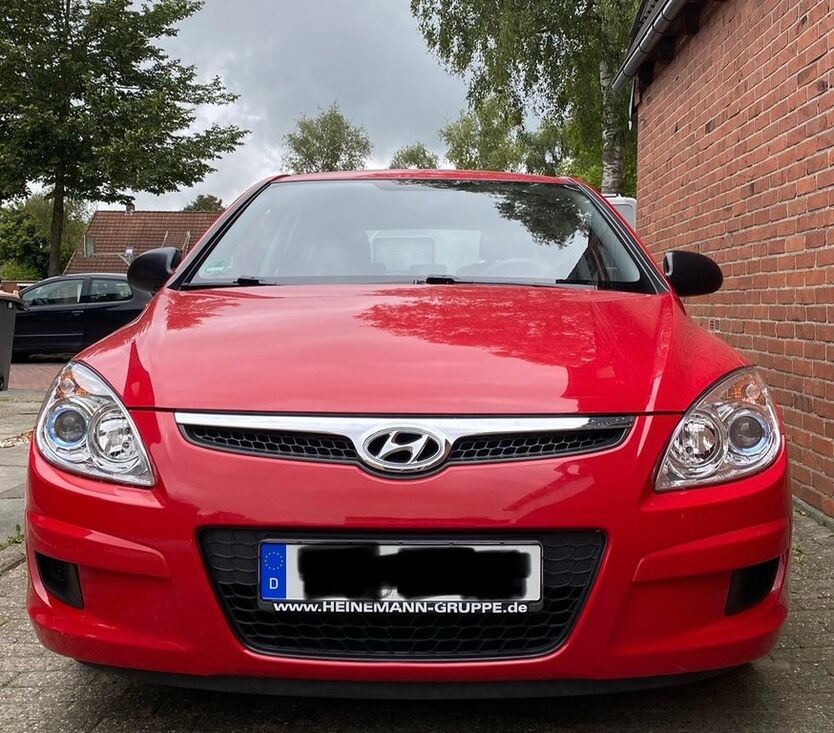 i30