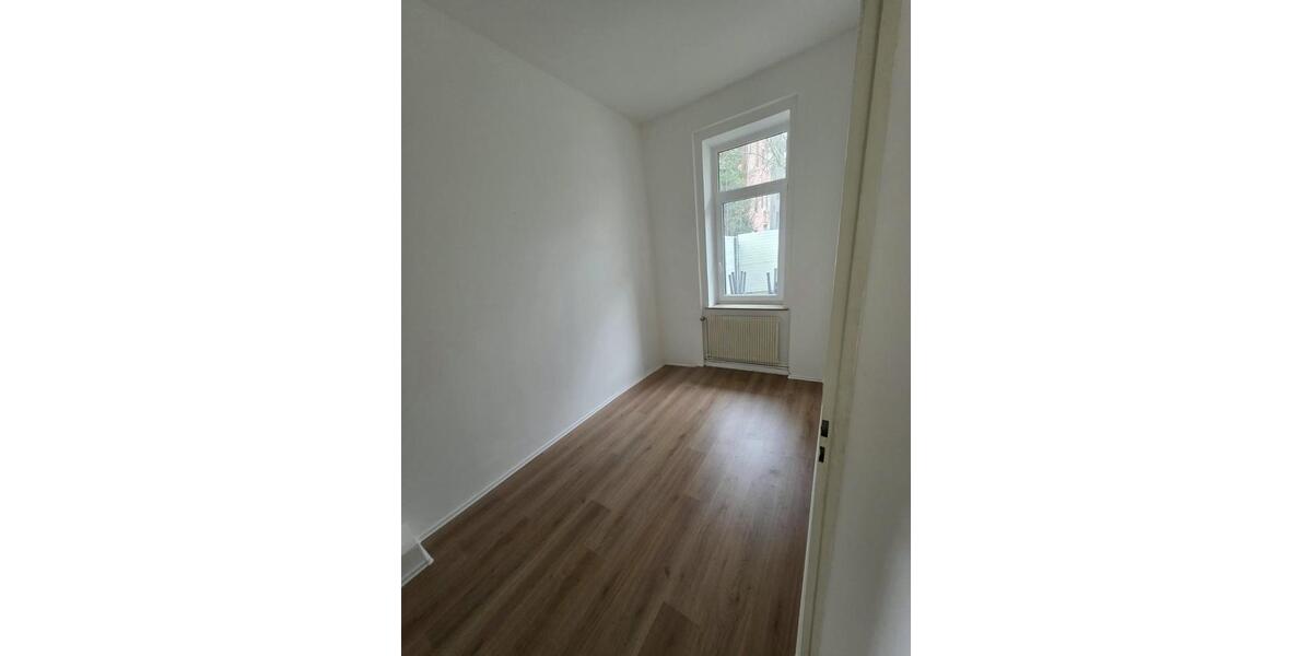 Erdgeschoßwohnung Bremerhaven - 3 Zimmer, 45 m&sup2;, 450&euro; | Angebot:25323462