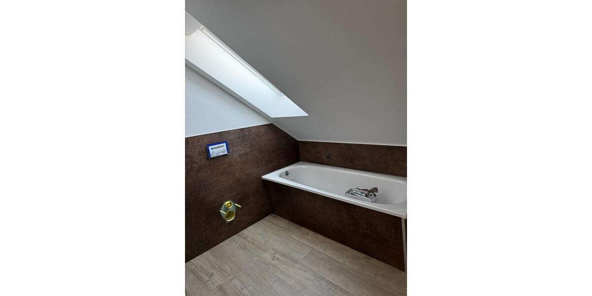 Doppelhaushälfte 5 Zimmer mit Terrasse, Dorfrand 5 zimmer