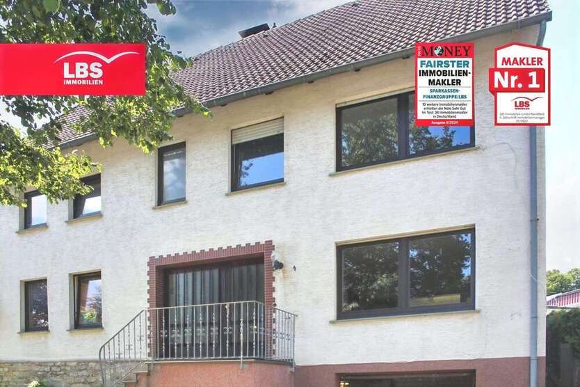 Haus zum Kaufen in Nieheim 110.000 € 140 m²