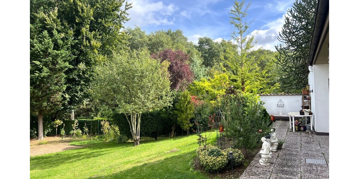 Attraktives Zweifamilienhaus mit Potenzial in bester Lage von Mühlheim! 8 zimmer