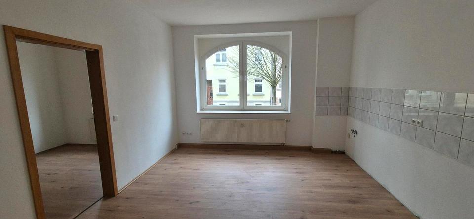 Erdgeschoßwohnung Döbeln - 1 Zimmer, 43 m&sup2;, 260&euro; | Angebot:25993773